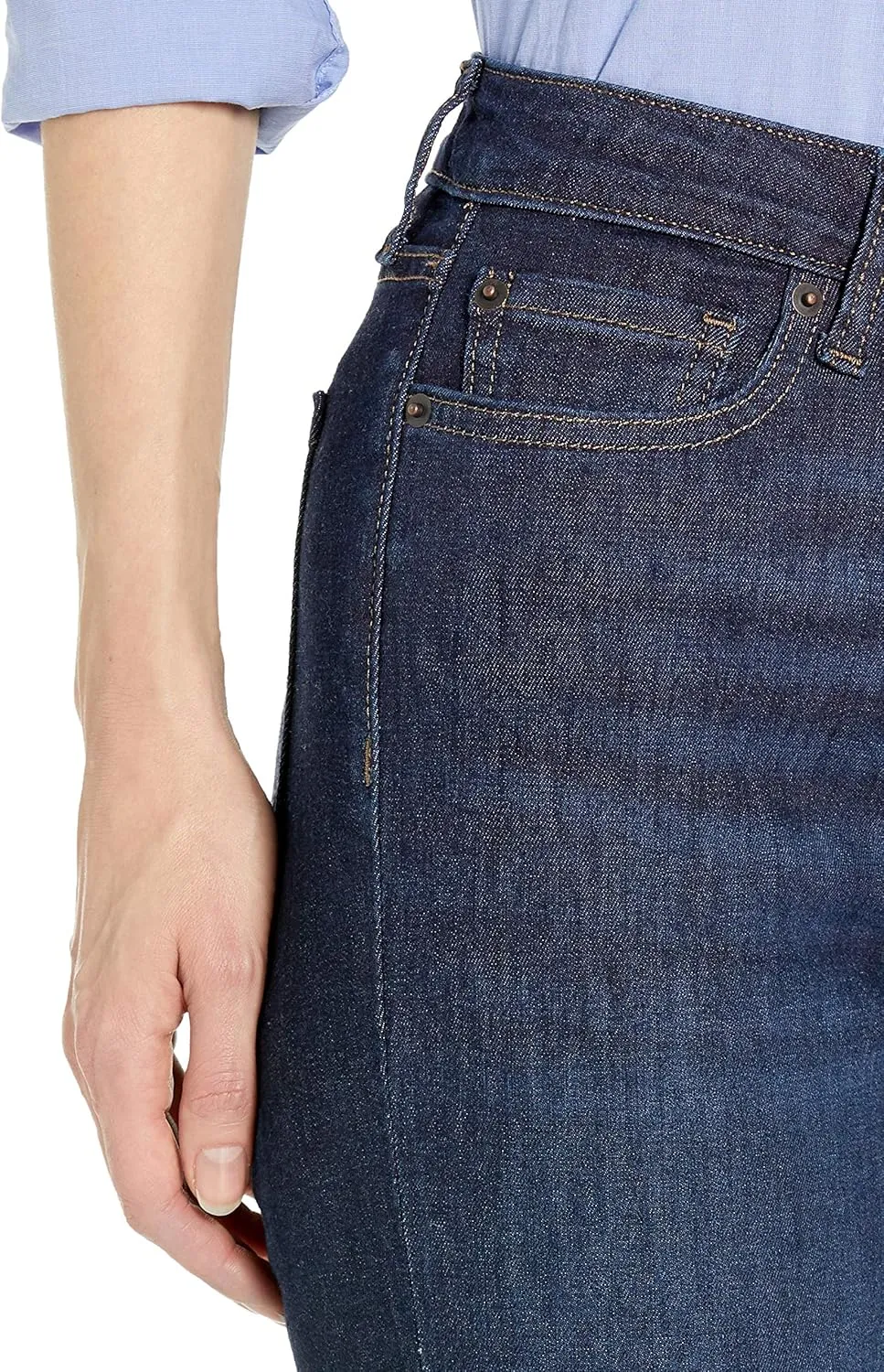 Amazon Essentials Women's Slim Bootcut Jeans, Mid-Rise, Stretchy