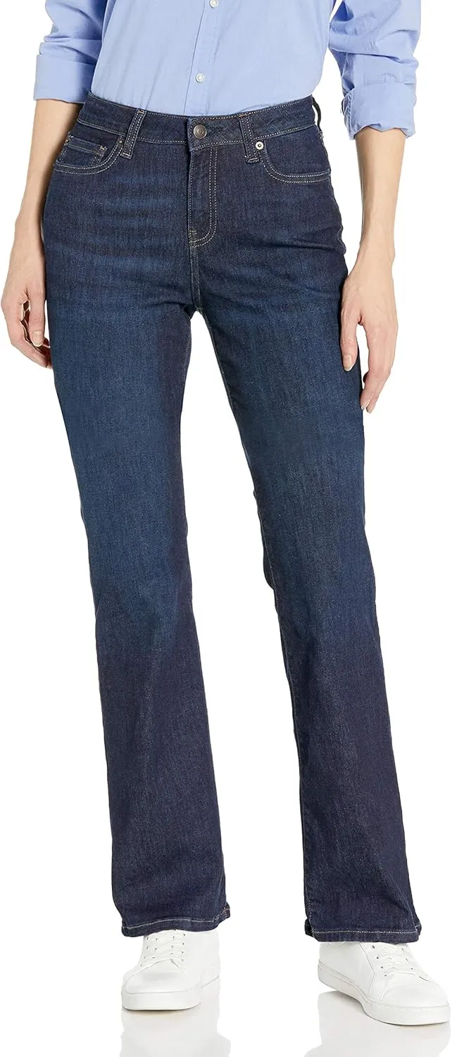 Amazon Essentials Women's Slim Bootcut Jeans, Mid-Rise, Stretchy