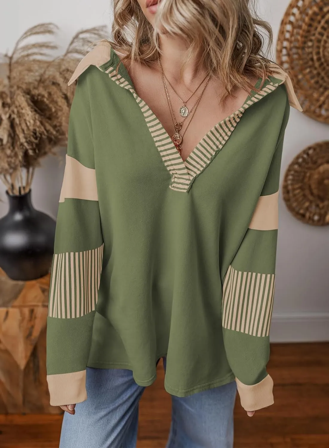 BLENCOT Women Oversized Sweatshirts Color Block Long Sleeve Loose V Neck Fall Outfits 2024 Fashion Slit Pullover