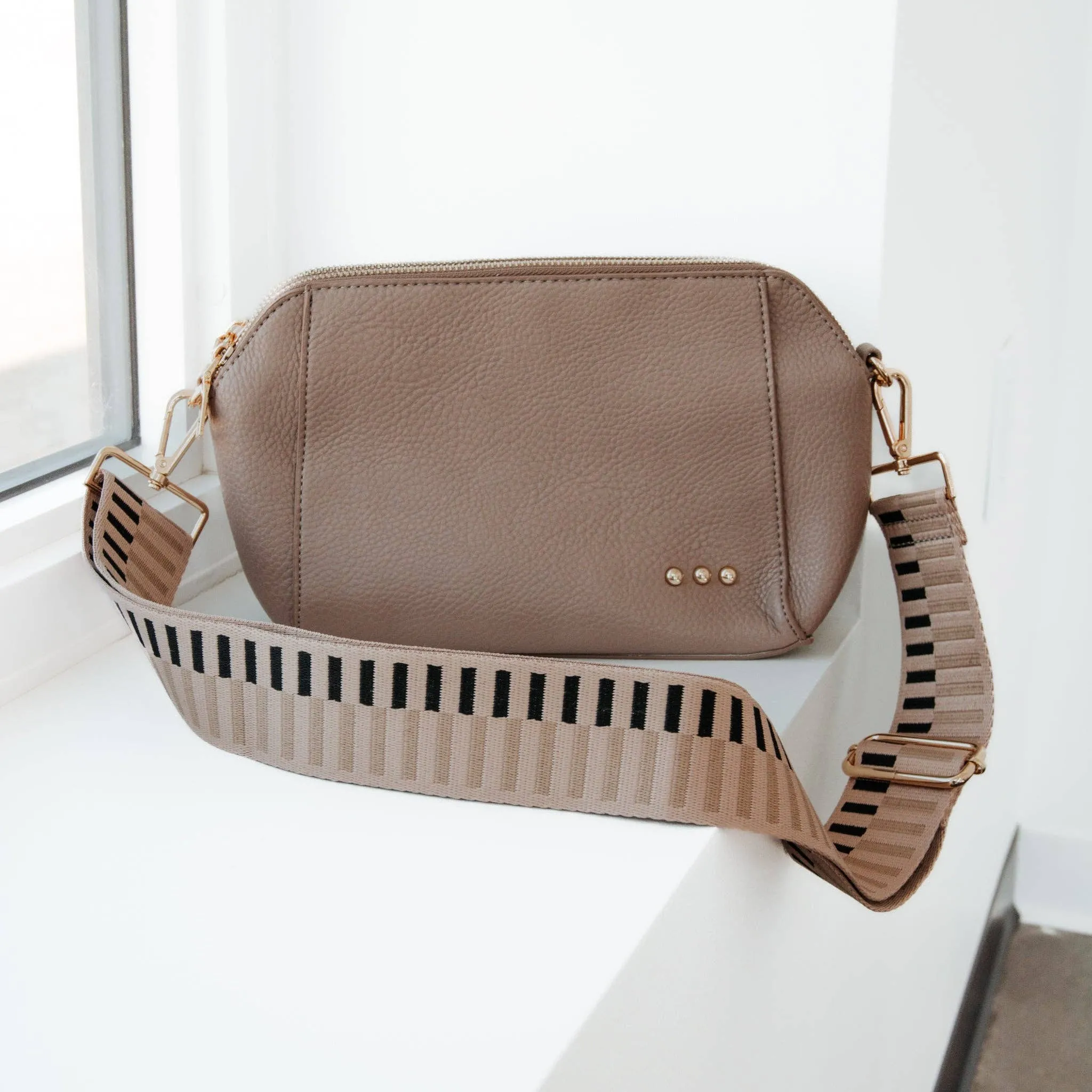 Cassie Crossbody Bag: Black