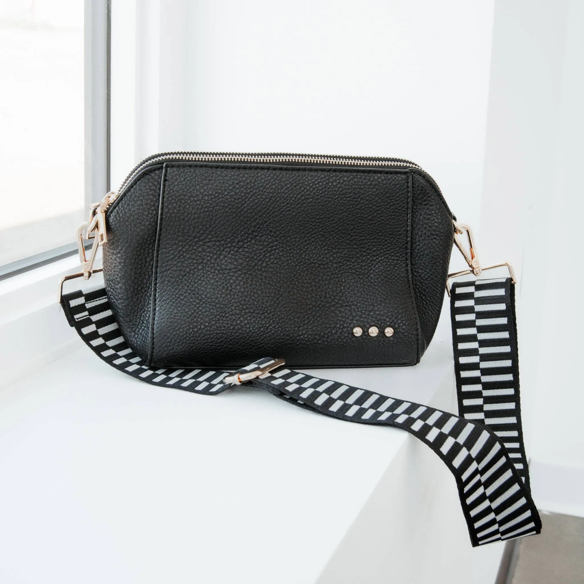 Cassie Crossbody Bag: Brown