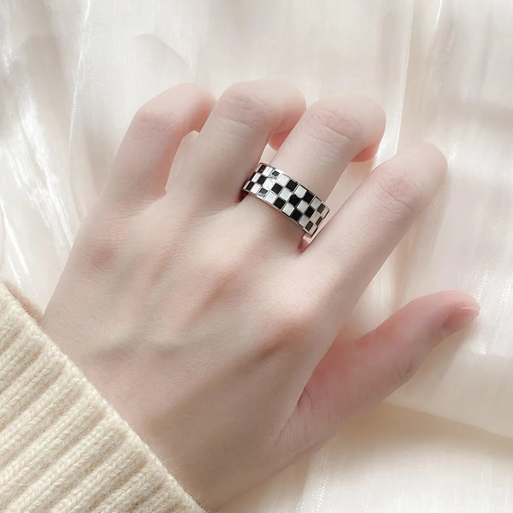 Checkerboard Bands Ring 14k Gold Plated Rings Stainless Steel Polished Black White Knuckle Statement Finger Couple Ring Comfort Fit Christmas Birthday Dainty Jewelry Gift for Women Men