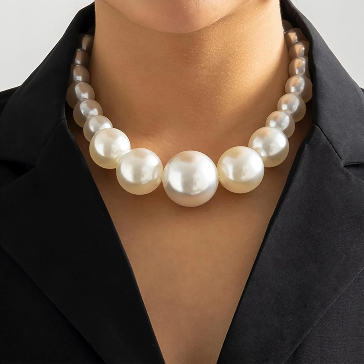 Chunky Pearl Necklaces for Women Baroque Pearl Choker Necklace Big Pearl Necklace Irregular Pearl Charm Necklace Pearl Statement Necklace Bridesmaid Wedding Jewelry