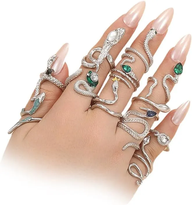 Chunky Silver Knuckle Rings for Women Trendy Rhinestone Snake Stacking Rings Y2k Geometric Heart Crystal Midi Finger Rings Statement Jewelry Gifts