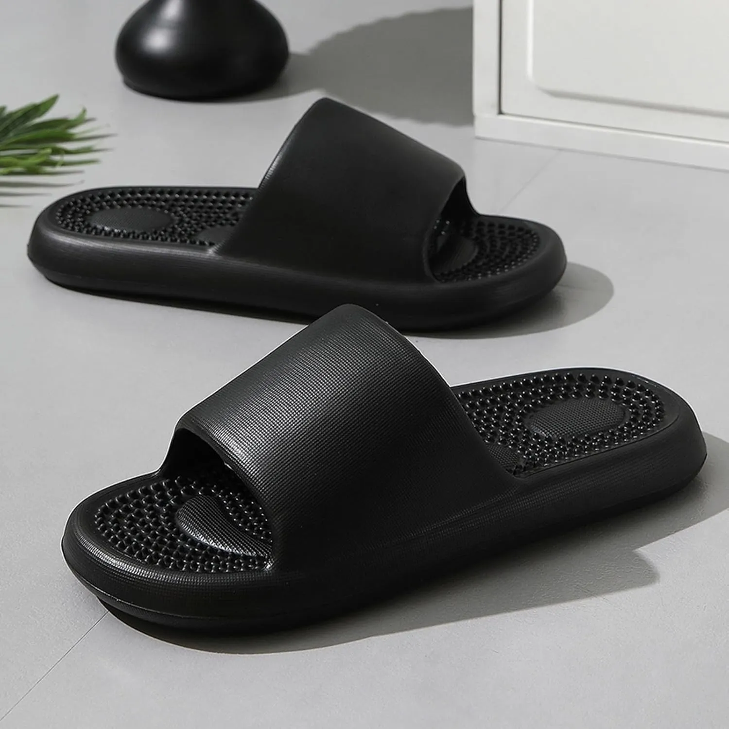 Indoor Slippers Comfortable Quick Drying Shower Slippers Shower Sandals House Shoes with Low Arch Support