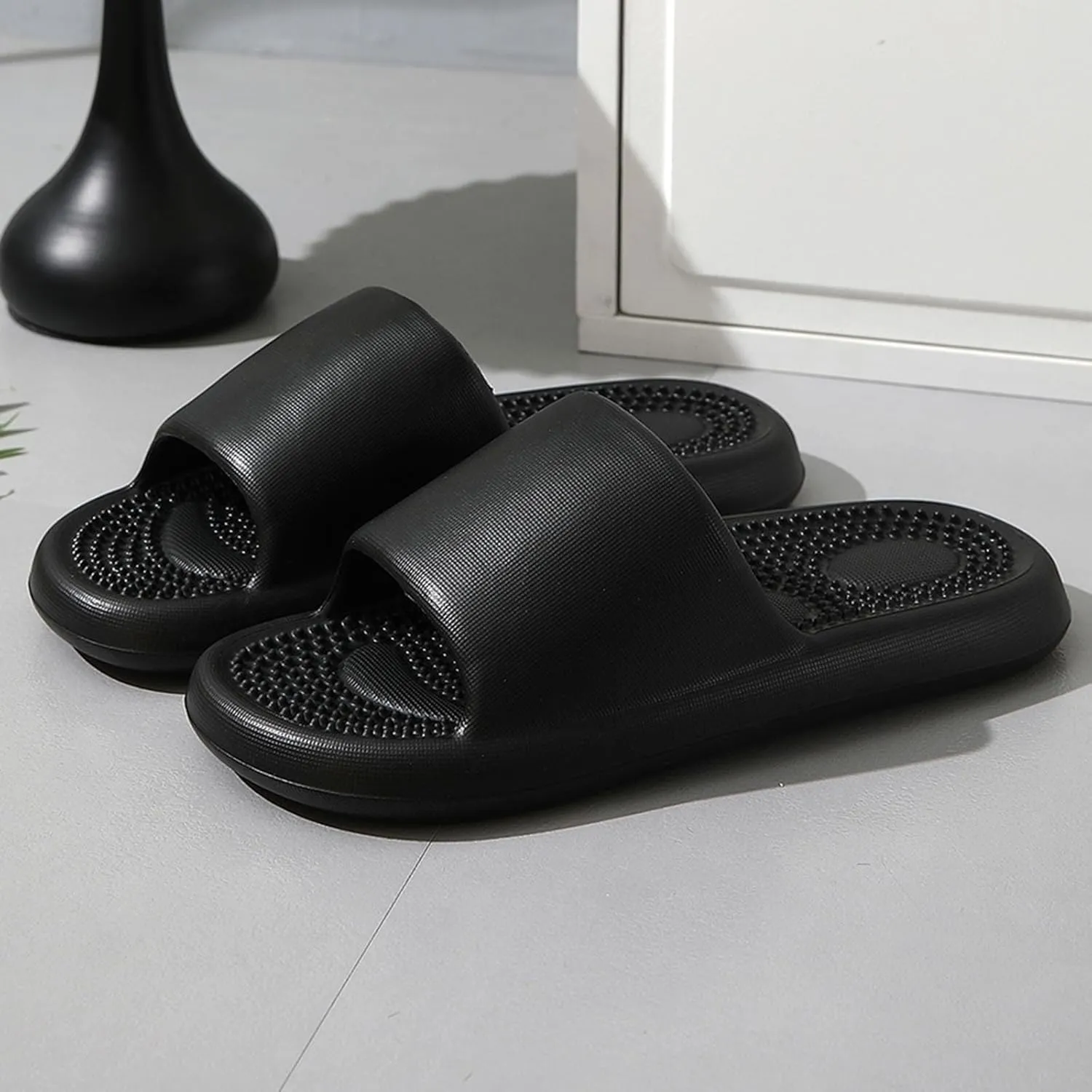 Indoor Slippers Comfortable Quick Drying Shower Slippers Shower Sandals House Shoes with Low Arch Support
