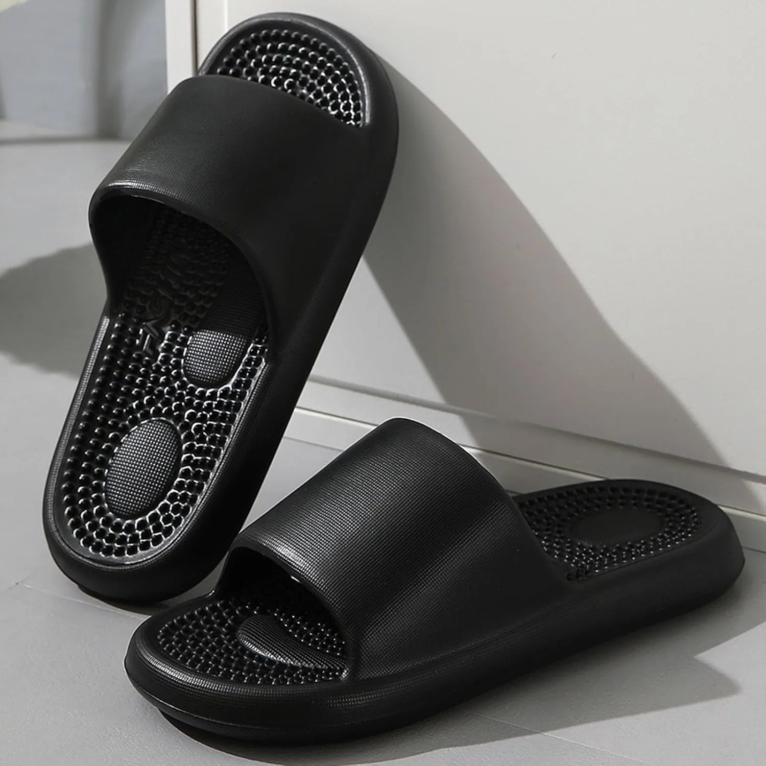 Indoor Slippers Comfortable Quick Drying Shower Slippers Shower Sandals House Shoes with Low Arch Support