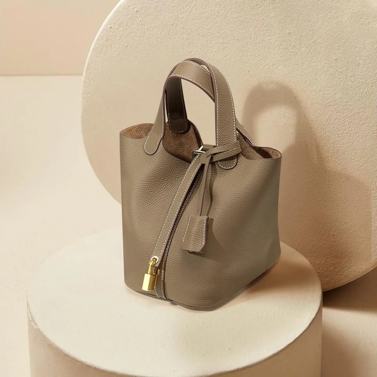 Trumpet Women's Handbag, Genuine Leather Lock Design Bucket Bag Vegetable Basket, Leather Lychee Pattern2025