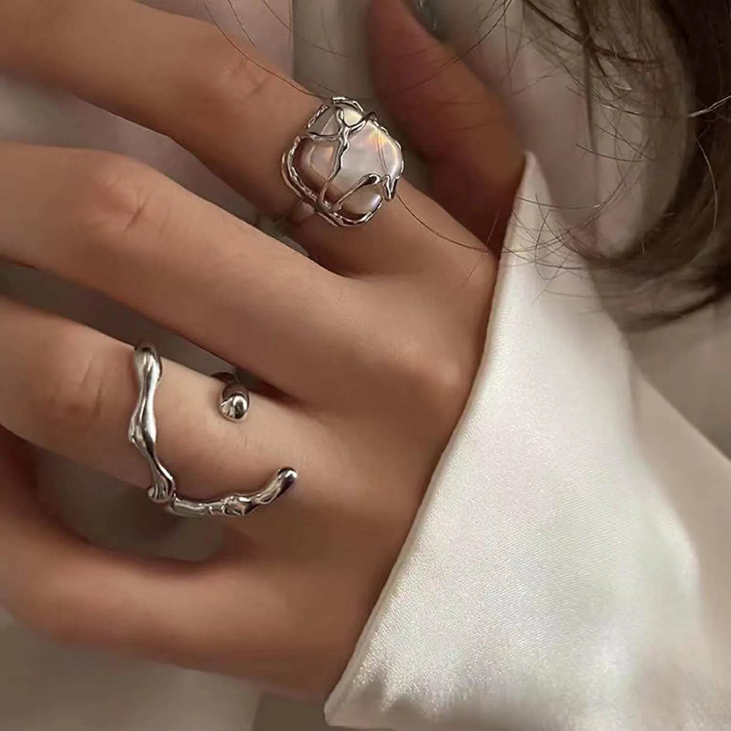 Vintage Square Pearl Knuckle Rings Set Gold Pearl Stacking Finger Rings Boho Stackable Gothic Crescent Moon Hand Square Stacked Jewelry for Women