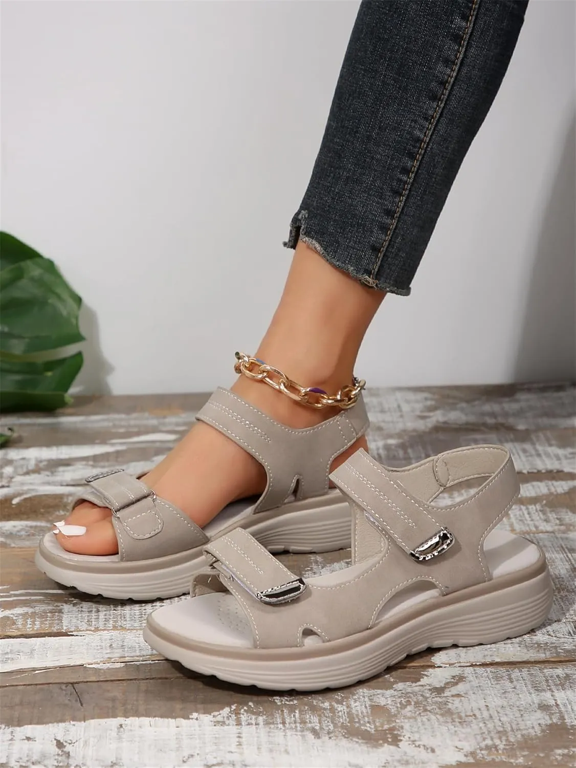 Womens Hiking Sandals Open Toe Non Slip Work Shoes Platform Wedges Low Heel Comfortable Walking Shoes Casual Sandals for Summer Beach Ladies Lightweight Shoe 2025 Fashion